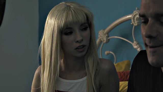 Stepdaughter penetrated by stepdad in wet pussy.