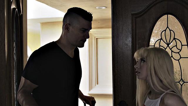 Stepdaughter penetrated by stepdad in wet pussy.