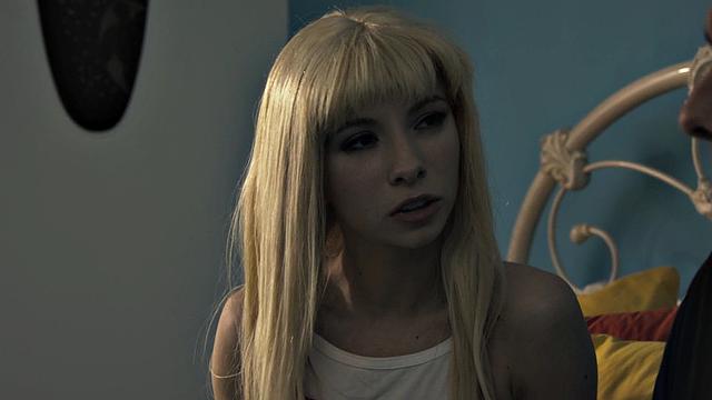 Stepdaughter penetrated by stepdad in wet pussy.