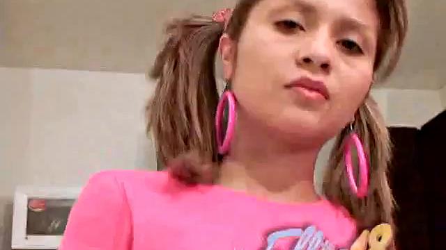 Sexy Teen Ellie 18 rubs her pussy