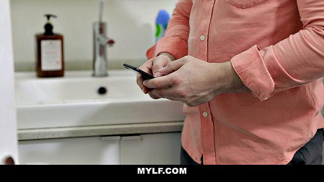 Short and Curvy MILF - Milfty