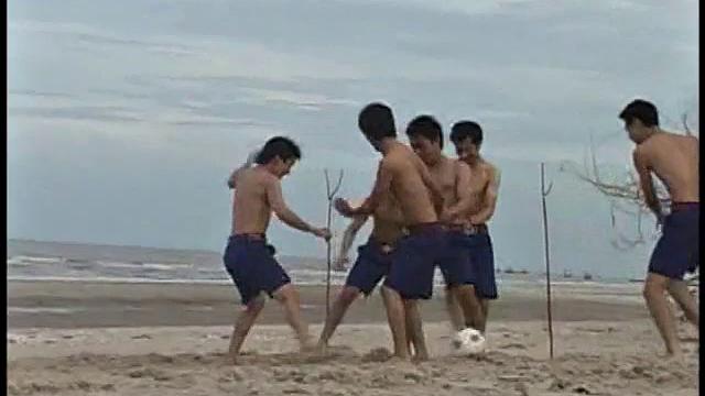 While on a group camping trip Aon and Tar2 find a secluded place to play. While enjoying some oral sex, the rest of the group discover them. Everyone is naked and sucking cock. They touch and kiss each other, increasing their desire to cum.