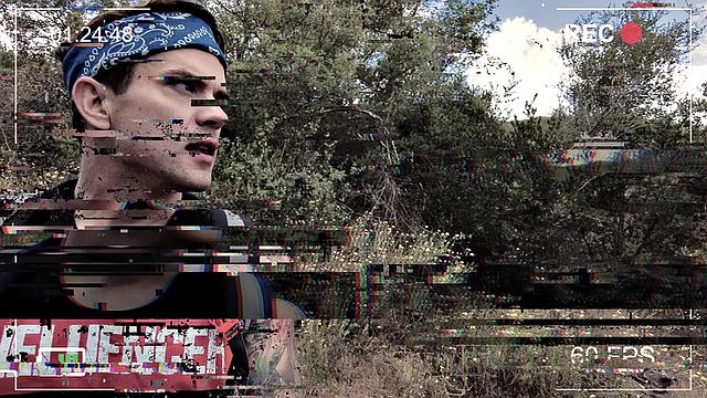 мускулистый инфлюенсер отдается зрелому мужчине