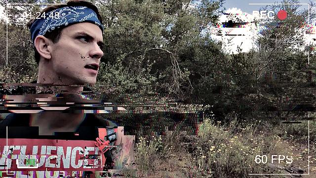 мускулистый инфлюенсер отдается зрелому мужчине