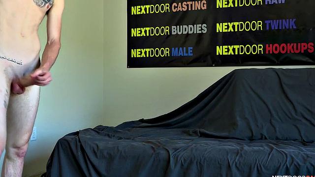 Inked jock barebacked by twink on casting