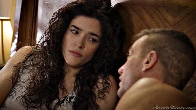 Виктория Вокс и Уилл Паундер: жена изменяет мужу с любовником в отеле, страстный минет и глубокий трах в разных позах.