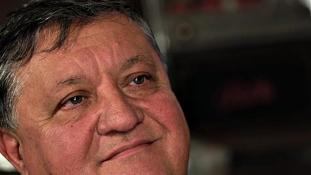 Bigbooty 21yo babe riding and sucking old cock