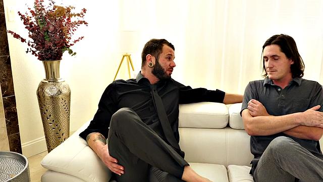 Mesmerized bottom barebacked by jock with tattooed skin