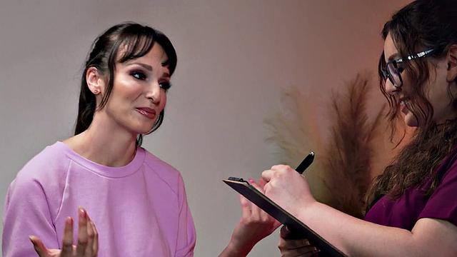 Sinful lez massage with tribbing loving bae