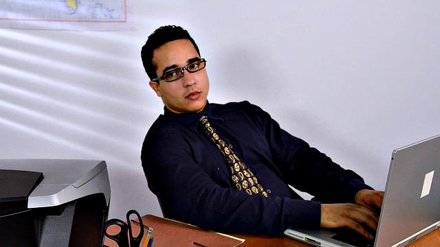 Teen Cali Sparks Gets Dicked in Detention