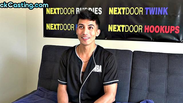 Amateur shredded solo stud jerks on casting