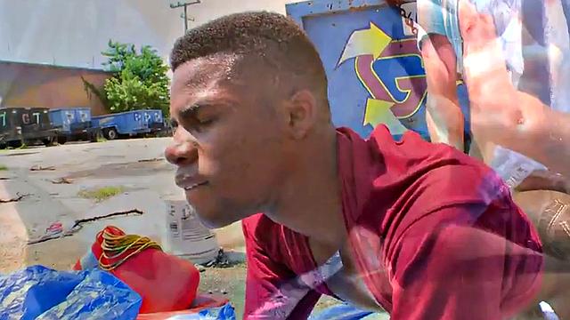 Ebony bottom picked by white top for outdoor anal