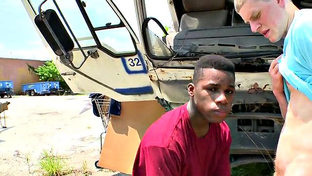 Ebony bottom picked by white top for outdoor anal