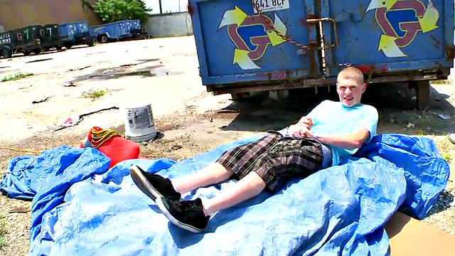 Ebony bottom picked by white top for outdoor anal