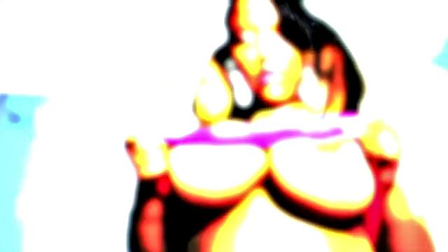 Чеви Кобейн раздвигает ноги на заднем сиденье, толстая жопа и разноцветные игрушки