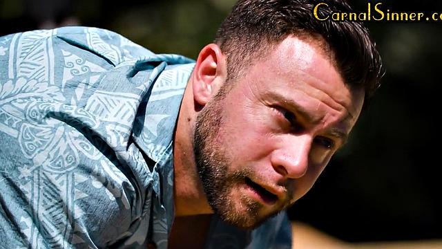 Nympho babe riding worker's cock outdoors and BJ