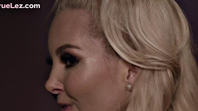 Dirty lesbians love scissoring after making pussies wet