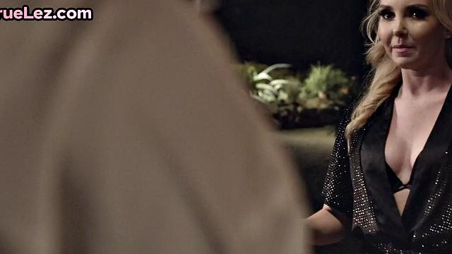 Dirty lesbians love scissoring after making pussies wet