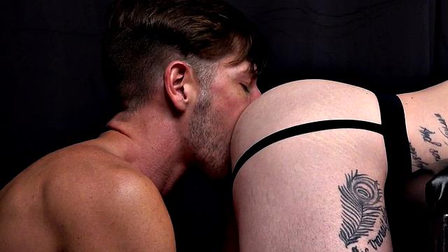 Rimmed amateur stud barebacked by asslicking BF