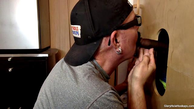 Afternoon Gloryhole Fuck