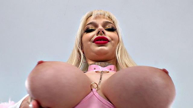 Peachy Princess Jessica's Big Bounce In Hardcore Fuck