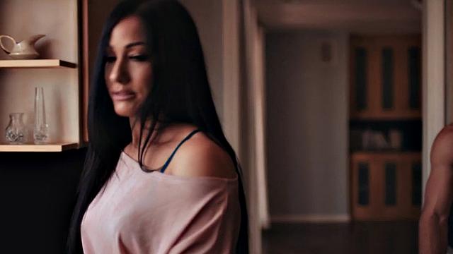 Big booty stepmom gets cumshot on pussy after fucking