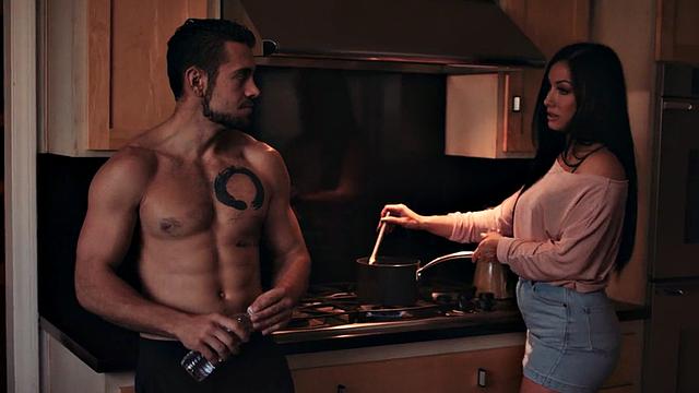 Big booty stepmom gets cumshot on pussy after fucking