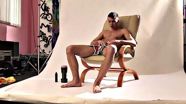 Tom Smith Masturbates