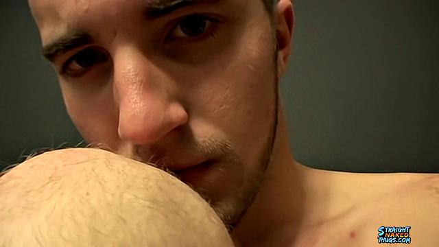 Поттер дрочит свой горячий необрезанный член - Potter