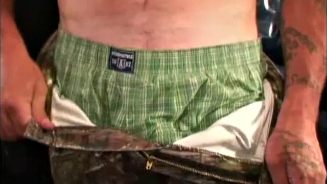 Somewhat of a wild man, this South Mississippi boy says he loves his sex. He makes his living as a furniture aker. This friendly guy is 38 years old, 5' 8" and 200 pounds.