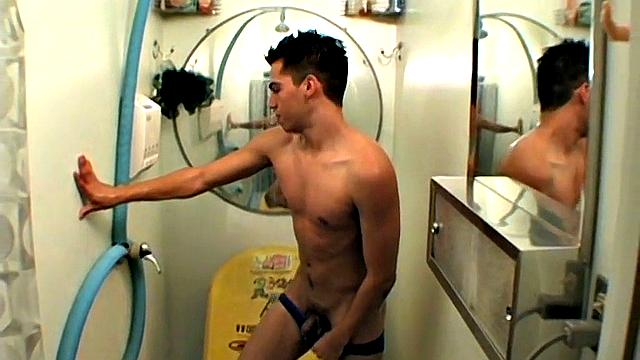 Hot Tiger Piss &amp;amp;amp; Stroke - Tiger