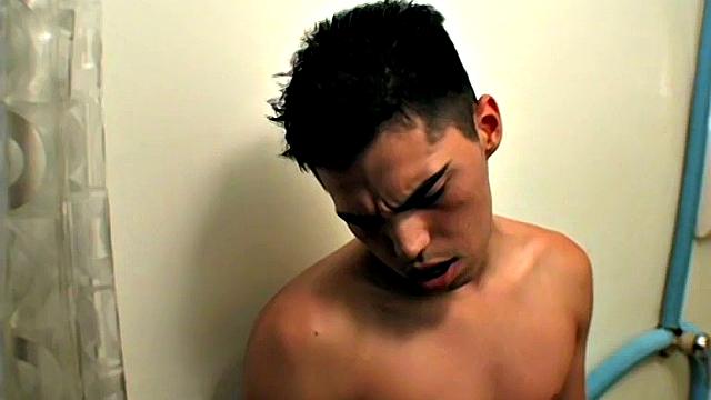 Hot Tiger Piss &amp;amp;amp; Stroke - Tiger