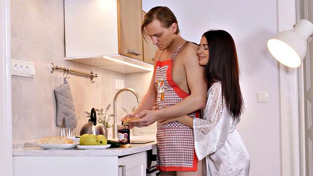 RIM4K. Breakfast from husband motivates slim babe to lick anus