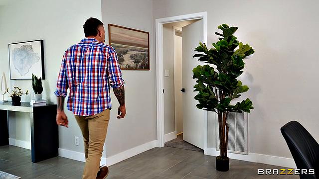 Practicing Ball Licker Becomes Perfect At Anal