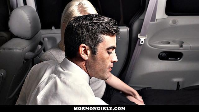 Ashleigh: Alone In Minivan