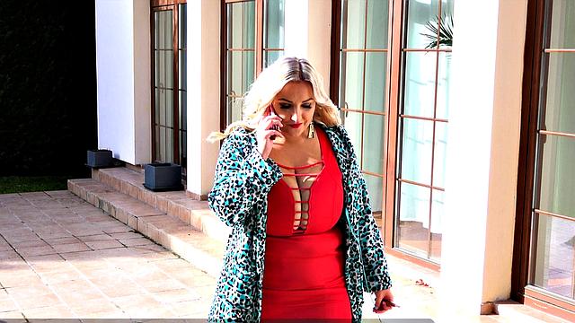 Krystal Swift: Bustier, Thicker, More