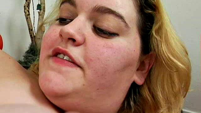 Cute Plumper Gets Black Dick