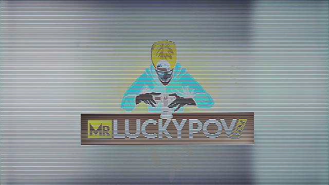 Extra Wet Babe Takes It Deep