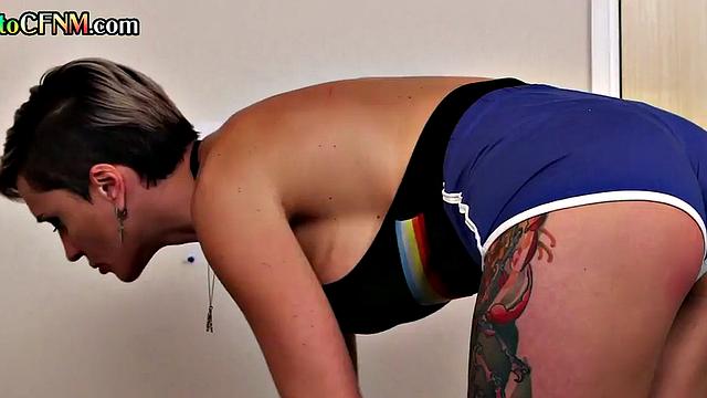 CFNM femdoms suck dick in waiting room till cumshot