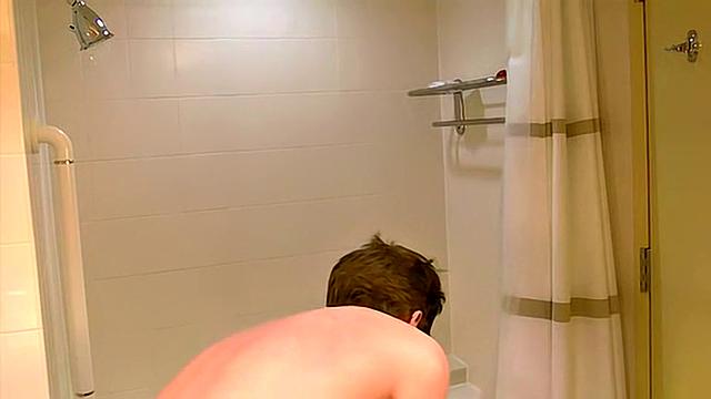 William & Damien - Shower Playtime With the Boys