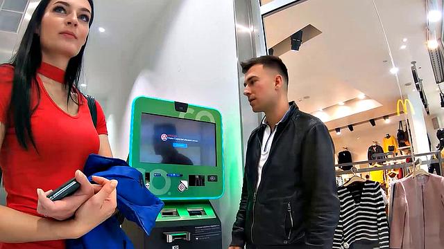 HUNT4K. Smart hunter gives bitcoins and fucks pretty wife