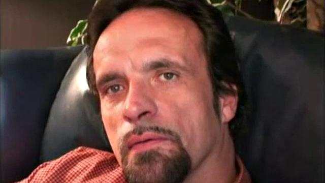 This 43 year old, 6' 2", and 200 pound guy is in Atlanta looking for work as a home renovation specialist. He lives with a woman, out of convenience, but will bend a bit sexually.