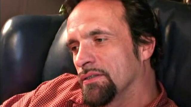 This 43 year old, 6' 2", and 200 pound guy is in Atlanta looking for work as a home renovation specialist. He lives with a woman, out of convenience, but will bend a bit sexually.