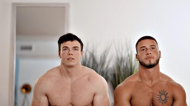 Slowburn jock analpleasing hunk lover on the bed