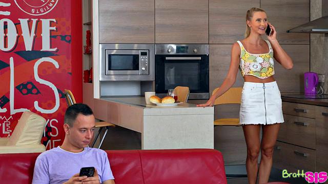 Stepsis Loves To Play