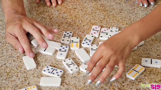 Right Under Mom's Nose - S2:E11