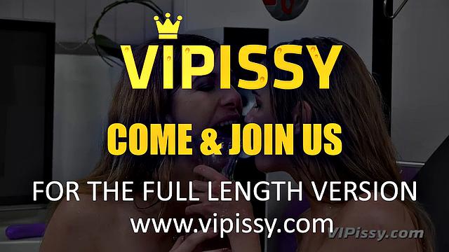 Vipissy - Can You gelp Me - Lesbian Pee