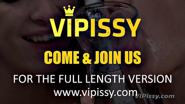 Vipissy - Can You gelp Me - Lesbian Pee