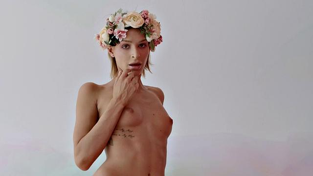 June's Solo Masturbation Session: Tattooed Teen in High Heels Gets Her Pussy Gaped and Gaped Again