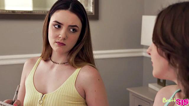 Step Sis Has Best Cookies - S18:E5